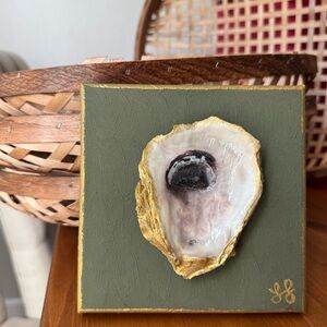 Single Gold-Gilded Oyster Art – “Coastal Classic” Olive Green